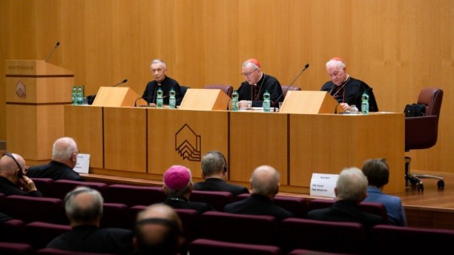 Phổ biến hai bản nhận xét của hai hồng y về Con đường Công nghị của Công giáo Đức