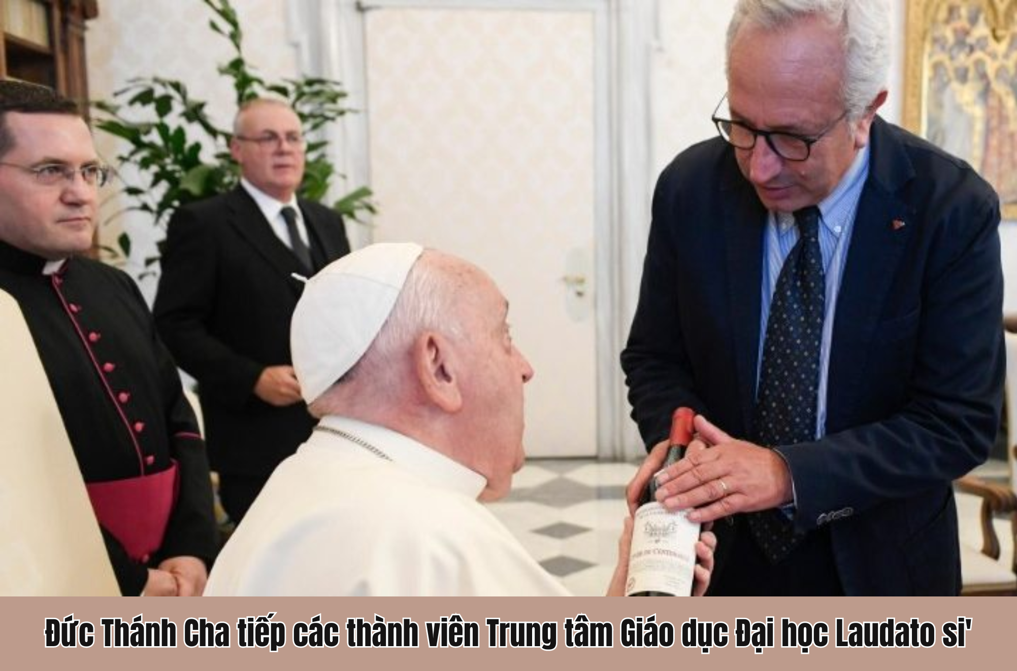 Đức Thánh Cha tiếp các thành viên Trung tâm Giáo dục Đại học Laudato si'